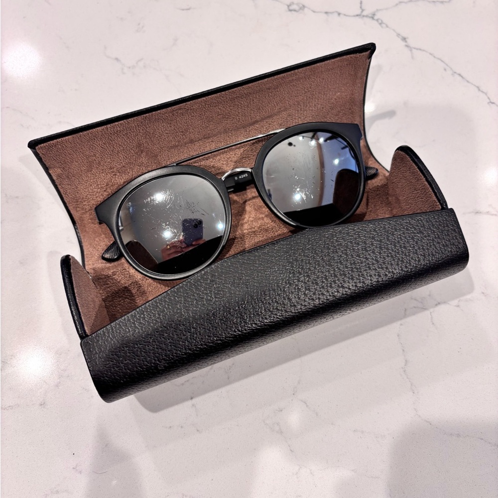 Burberry Black Round Sunglasses - Picture 9 of 14